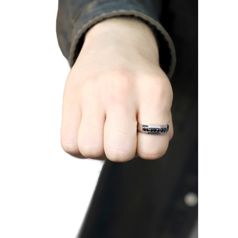 Man ring with 7 black diamonds white gold 18k