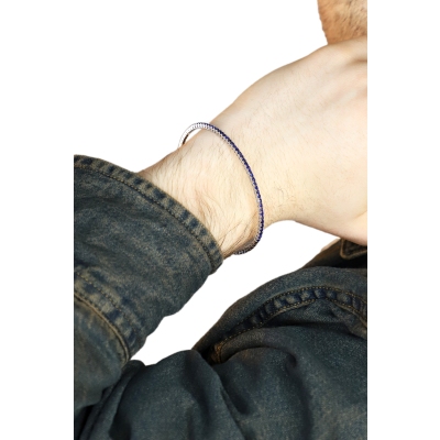 Bangle in white gold 18k with blue sapphires