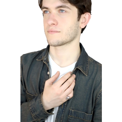 18k white gold diamonds skull ring