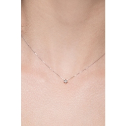 18k white gold solitaire necklace with diamond setted on daw 2