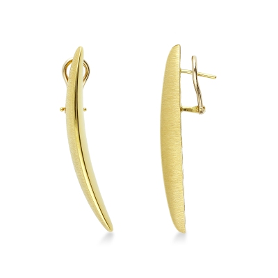 Polished and satin bar earrings in 18K yellow gold