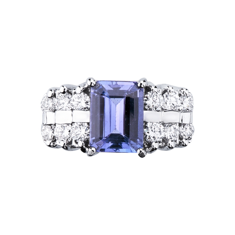 18k white gold tanzanite and diamonds ring