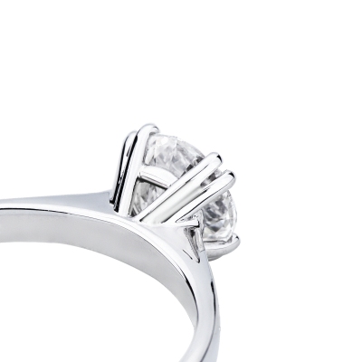 18k white gold solitaire ring with IGI diamond 1,00 ct