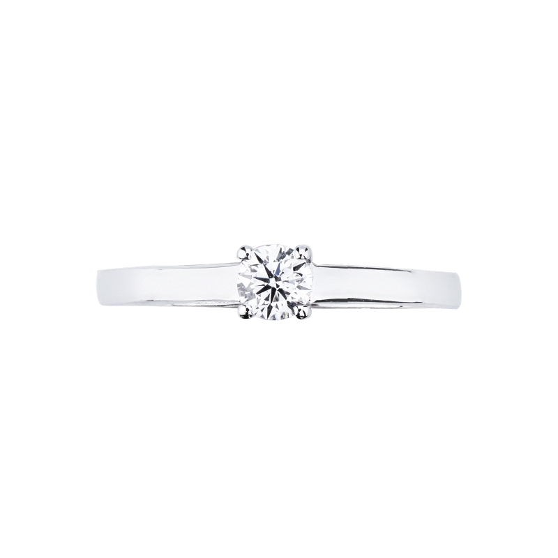 18k white gold solitaire diamond ring, 0.20 ct