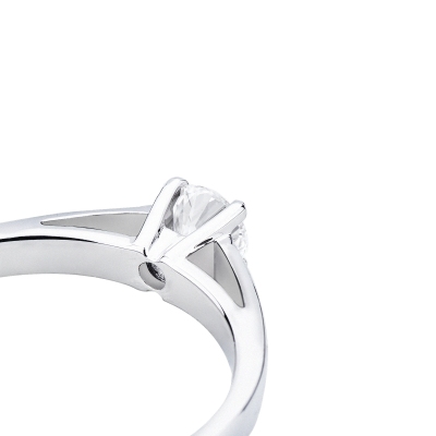 18k white gold solitaire ring 0.30 ct diamond