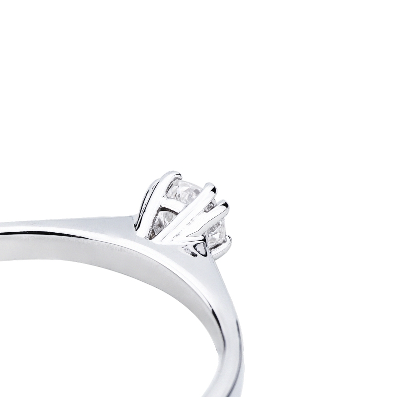 Solitaire Ring in white gold 18k linear design, 0,20 ct Solitaire Ring in white gold 18k linear design, 0,20 ct