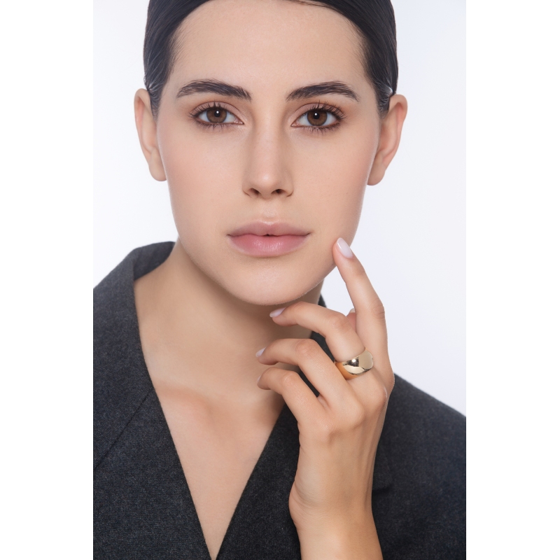 Band ring in 18k yellow gold Band ring in 18k yellow gold