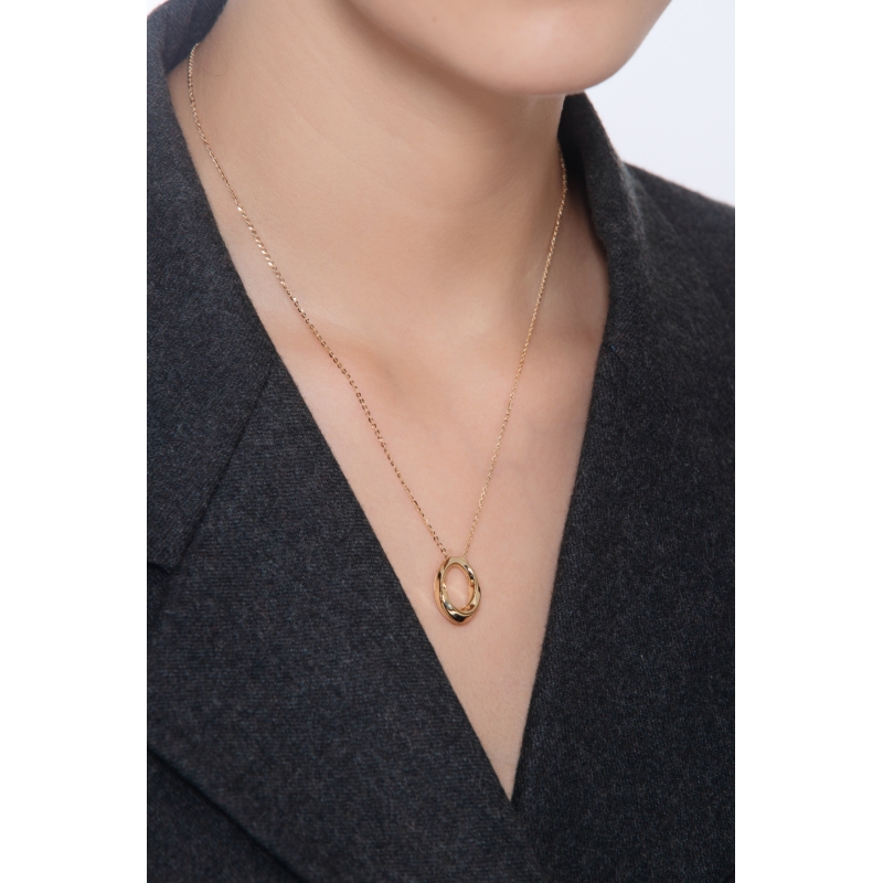 18k yellow gold necklace with oval pendant