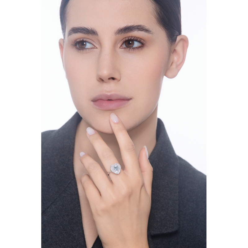 Aquamarine and diamonds ring in white gold 750