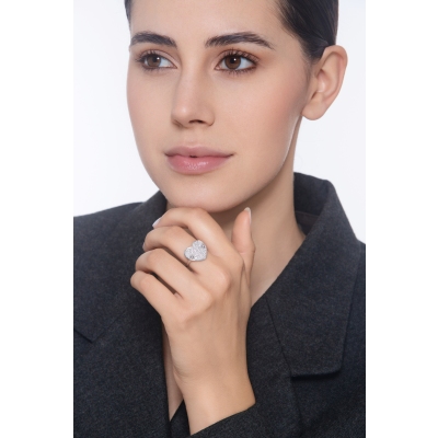 18k white gold heart pavè diamonds ring