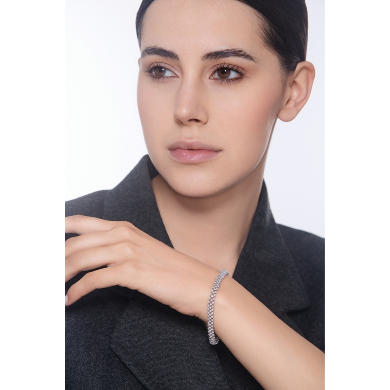 18k white gold design bracelet flexible mesh with diamonds 18k white gold design bracelet flexible mesh with diamonds