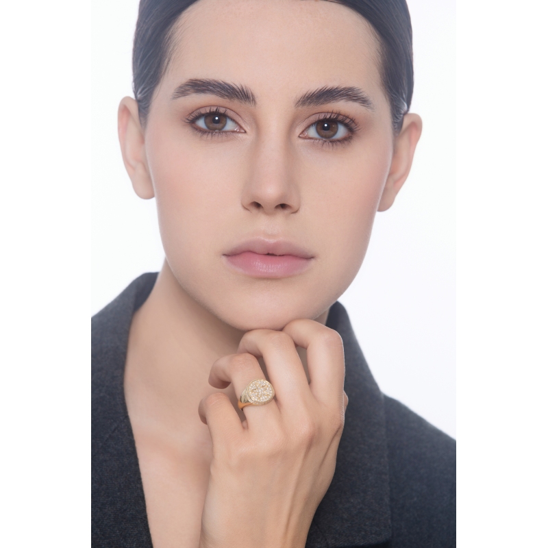 Pinky ring in yellow gold 750 with diamonds