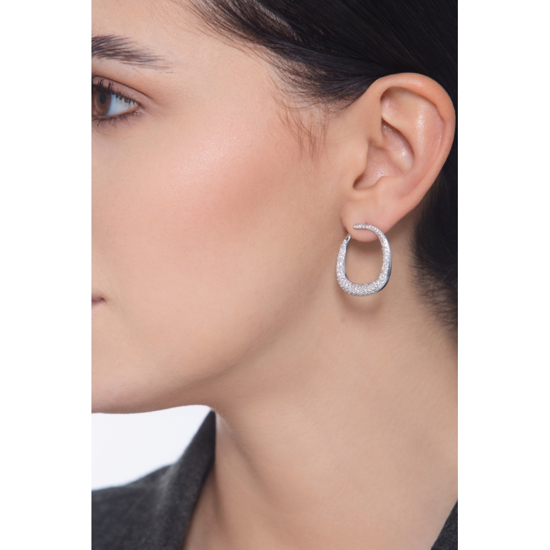 18k white gold design diamond earrings