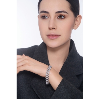 750 white gold iced out bracelet diamonds