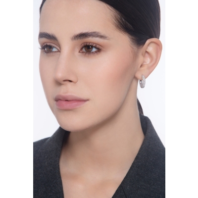 White gold 18k hoop earrings with diamonds