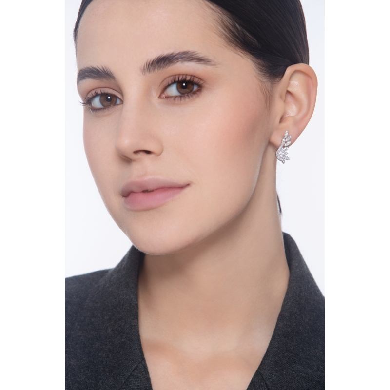 Leaves design earrings in white gold 18k with diamonds