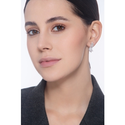 Leaves design earrings in white gold 18k with diamonds