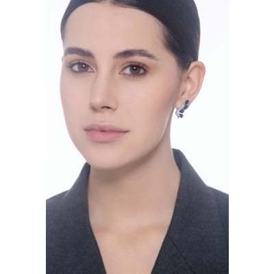 18k white gold blue sapphire and diamond earrings