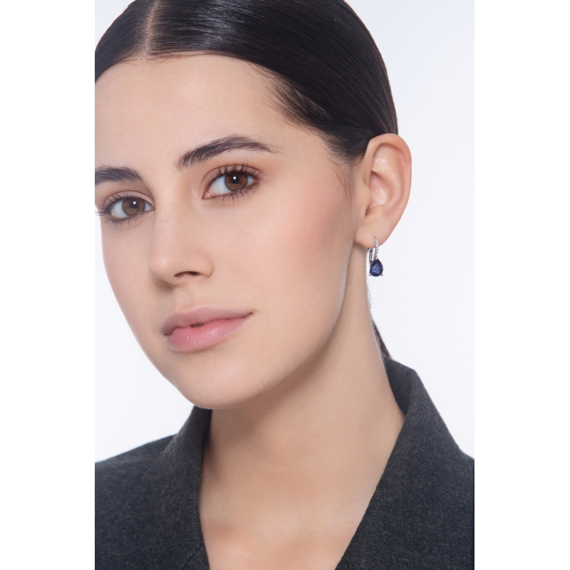 Diamond and blue sapphires pear cut earrings in white gold 18k