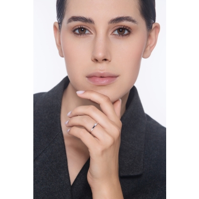 18k white gold solitaire ring with 0.15 ct diamond