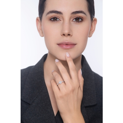 Solitaire ring with diamond heart cut 0.30ct GIA in white gold 18k