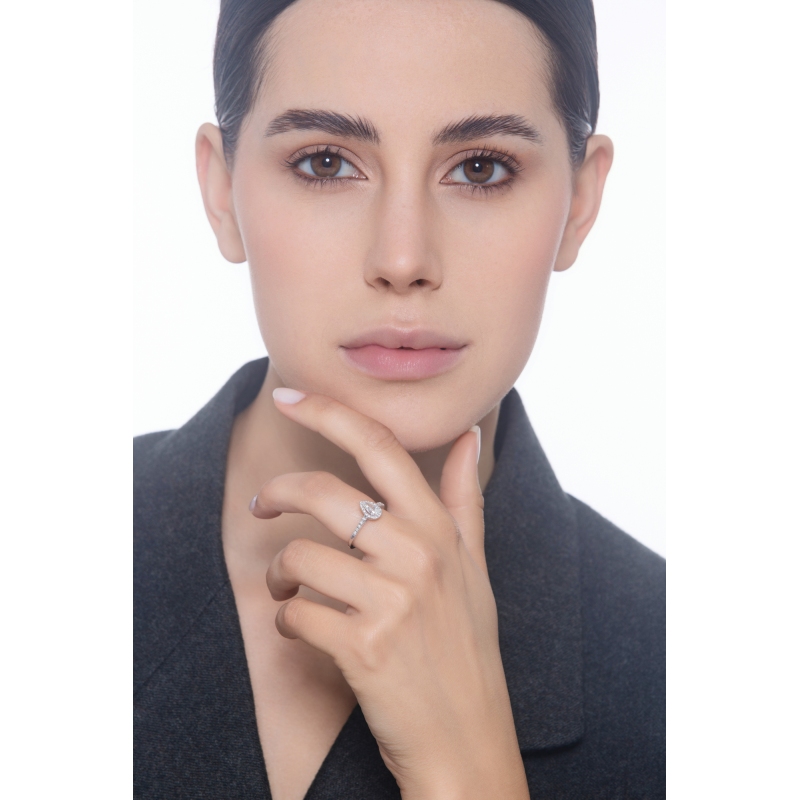 Solitaire ring with diamond pear cut 0.50ct GIA in white gold 18k Solitaire ring with diamond pear cut 0.50ct GIA in white gold 18k