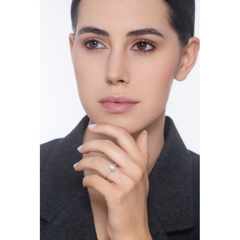 Solitaire ring with diamond emerald cut 0.30ct GIA in white gold 18k Solitaire ring with diamond emerald cut 0.30ct GIA in white gold 18k