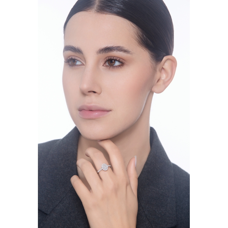 Solitaire ring with diamond oval cut 1.00ct GIA in white gold 18k Solitaire ring with diamond oval cut 1.00ct GIA in white gold 18k