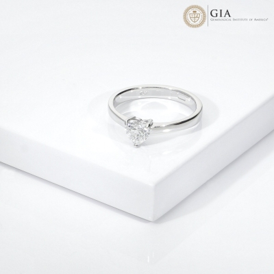 Ring with diamond heart cut 0.50 ct GIA in white gold 18k