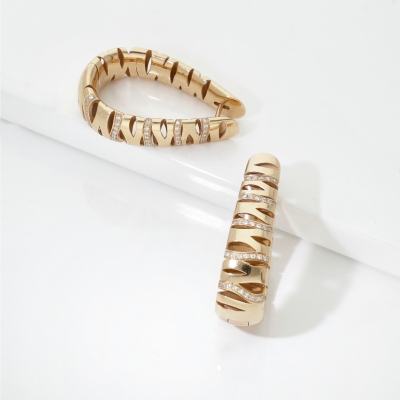 18k rose gold striped earrings with diamonds