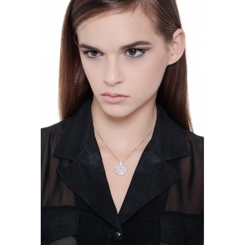 Rounded heart pendant with round cut diamonds Rounded heart pendant with round cut diamonds