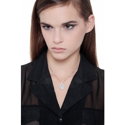 Rounded heart pendant with round cut diamonds