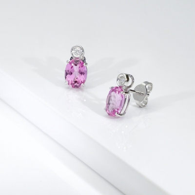 18k white gold stud earrings oval pink sapphires and diamonds 