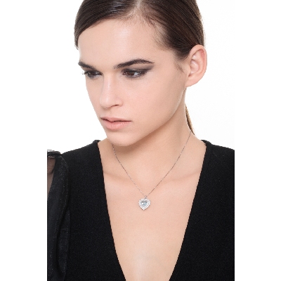 Necklace with pendant, central heart cut aquamarine and 2 rows of diamonds