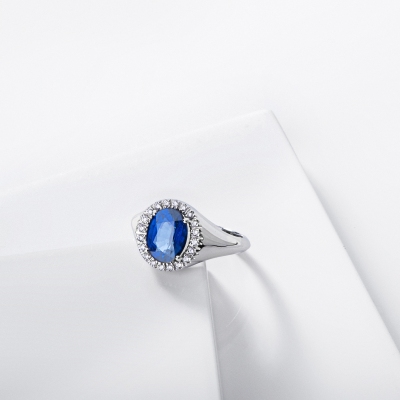 Blue sapphire and diamonds signet ring