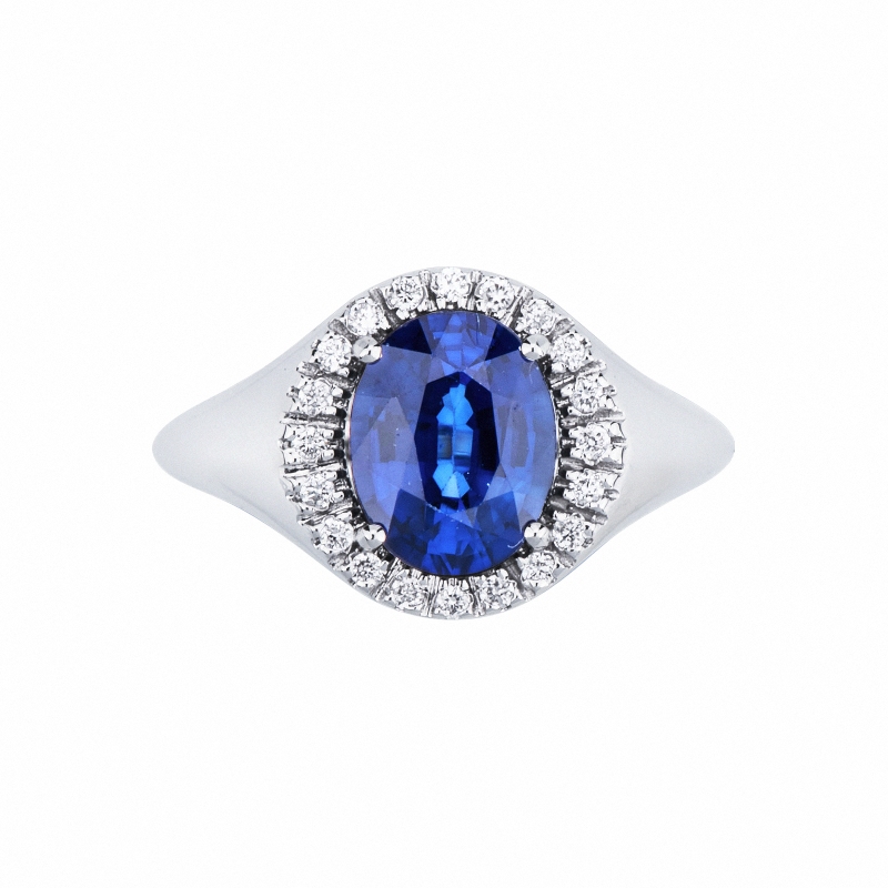 Blue sapphire and diamonds signet ring