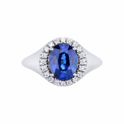 Blue sapphire and diamonds signet ring