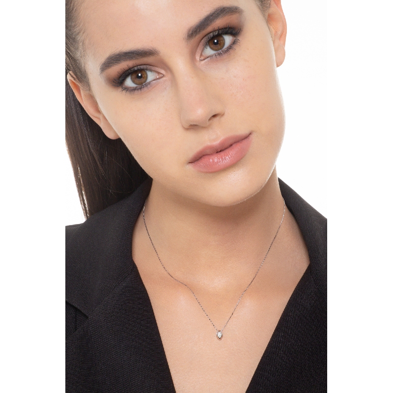 Rice grain pendant with diamond Rice grain pendant with diamond