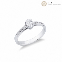 Solitaire ring with diamond heart cut 0.30ct GIA in white gold 18k