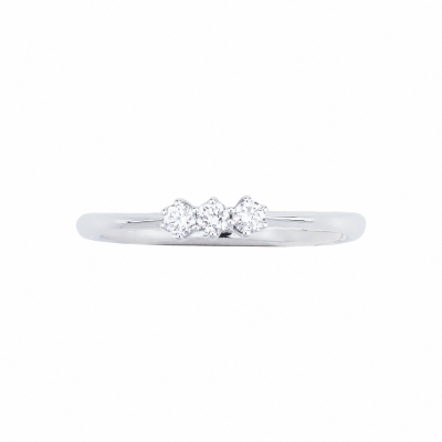 18k white gold trilogy ring with diamonds