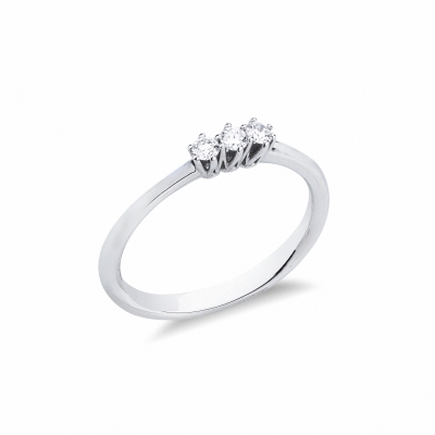 18k white gold trilogy ring with diamonds