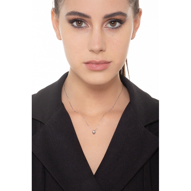 18k white gold rice grain pendant with diamond