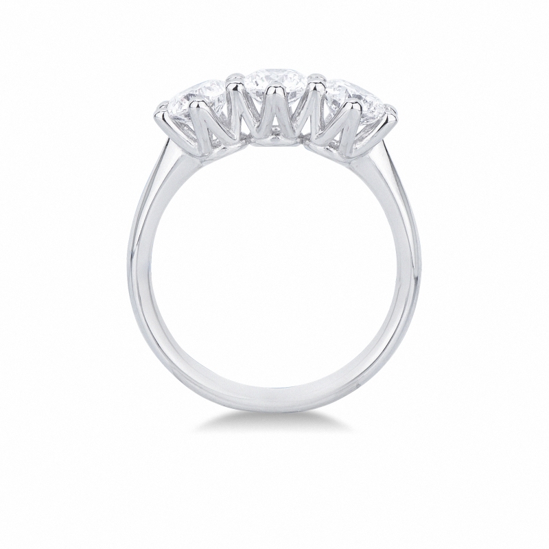 Trilogy ring in 18k white gold with diamonds 1,50 ct