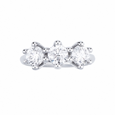 Trilogy Diamond Ring in white gold 18k 