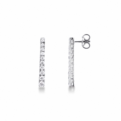 18k white gold tennis earring with diamonds
