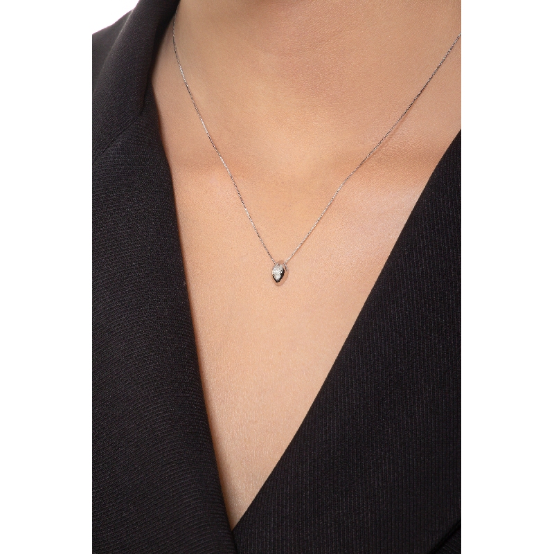 18k white gold rice grain pendant with diamond