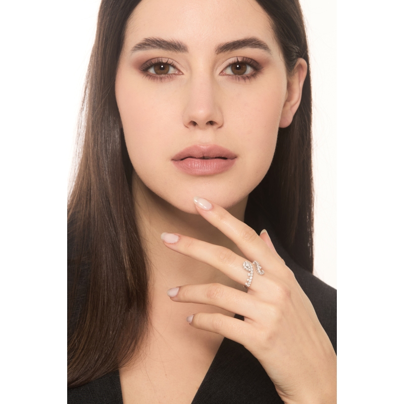 18k white gold design diamonds TOI et MOI ring 18k white gold design diamonds TOI et MOI ring