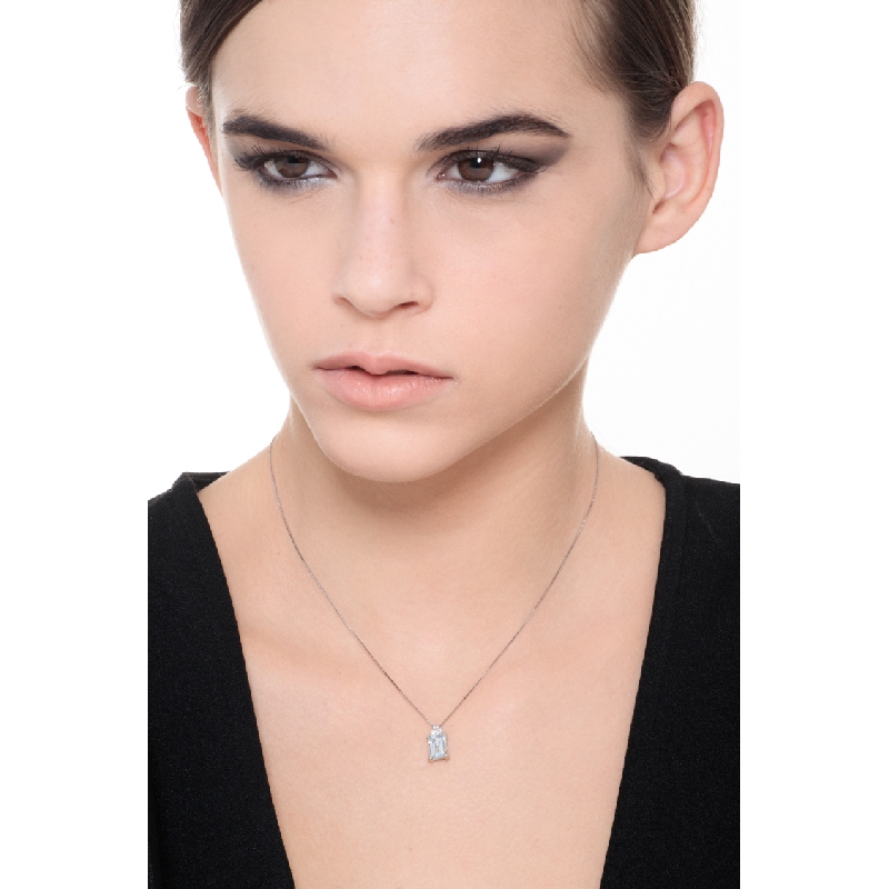 Necklace with aquamarine and diamonds pendant Necklace with aquamarine and diamonds pendant