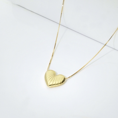 Necklace with heart pendant in yellow gold 750