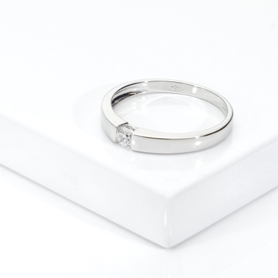 Tension setting white gold ring 0.15 ct diamond